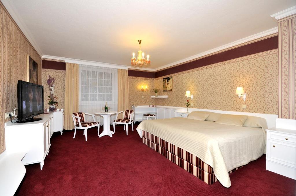 Hotel Ostrov Nymburk Habitación foto